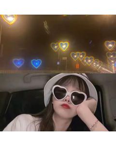 نظارة قلب سحرية تأثير القلوب بلاستك – Heart Effect Sunglasses